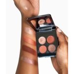 róen-beauty-paleta-sombras-eyes-on-me-eyeshadow-palette-texturas